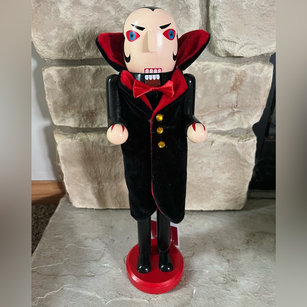 NWT Vampire Dracula Nutcracker Hand Painted Wood Black Red Velvet Goth 14”